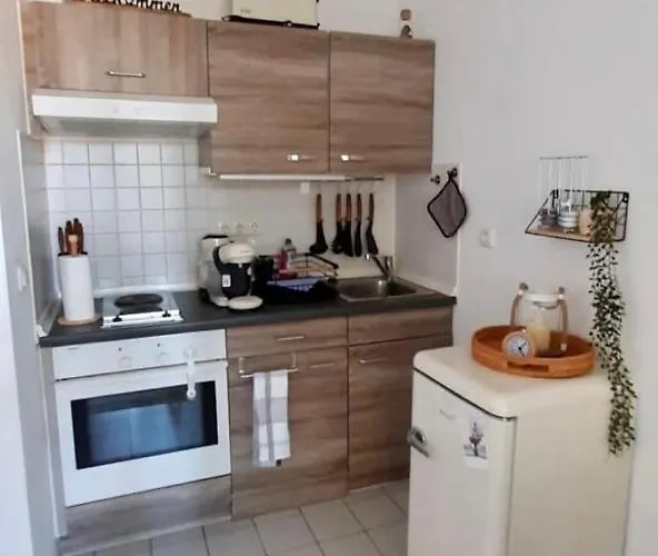 Kleine Liesl In Der Neustadt *